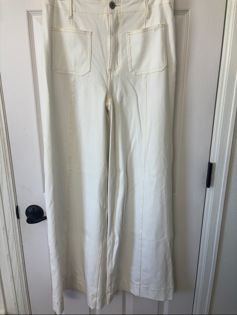 HALARA Cream Wide-Leg Pants with Yellow Topstitching